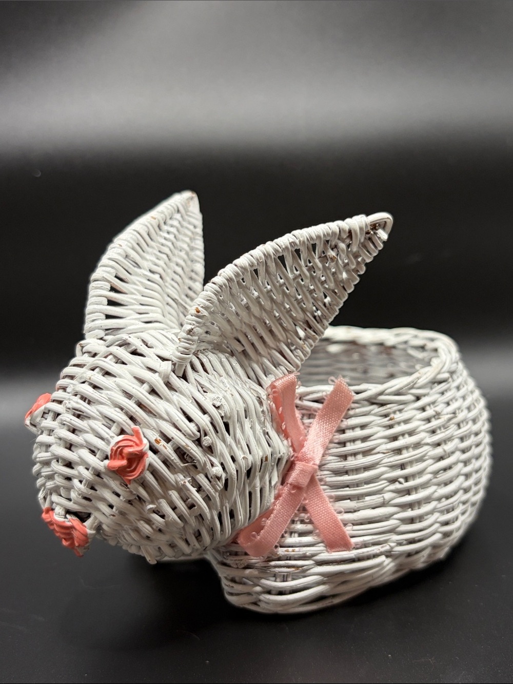 Vintage White Woven Wicker Bunny Rabbit Basket Mini Hare Coquette Kawaii Decor